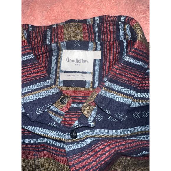 Goodfellow Men’s Button Down Shirt Southwest Aztec Stripe Size L 100% cotton - Picture 3 of 4